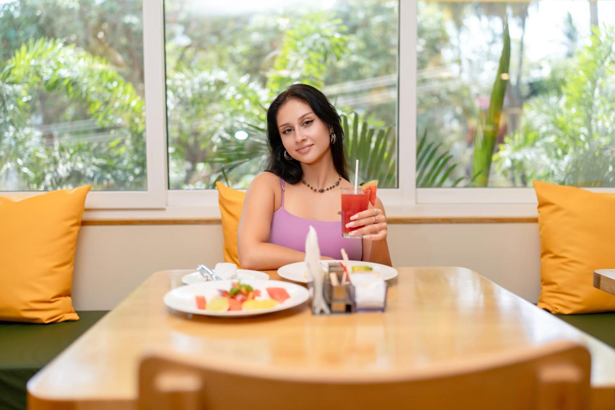 Bloom Hotel - Dona Paula Panaji Buitenkant foto